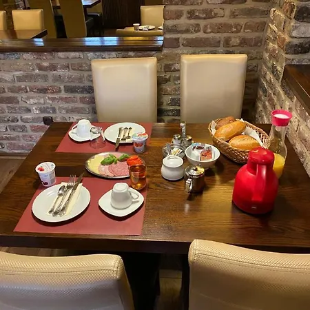 - Restaurant Braustube *