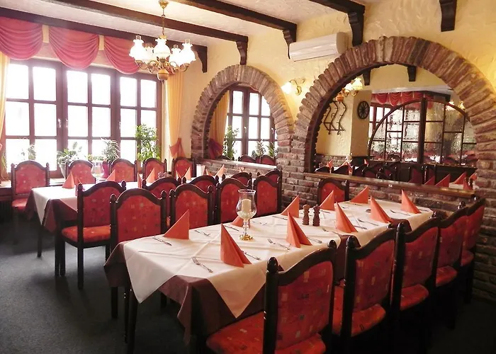 - Restaurant Braustube فندق *
